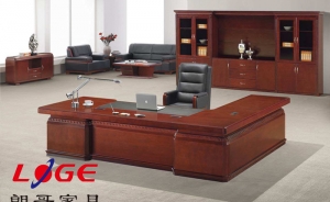 實(shí)木辦公家具為何要刷油漆？會帶來哪些好處？